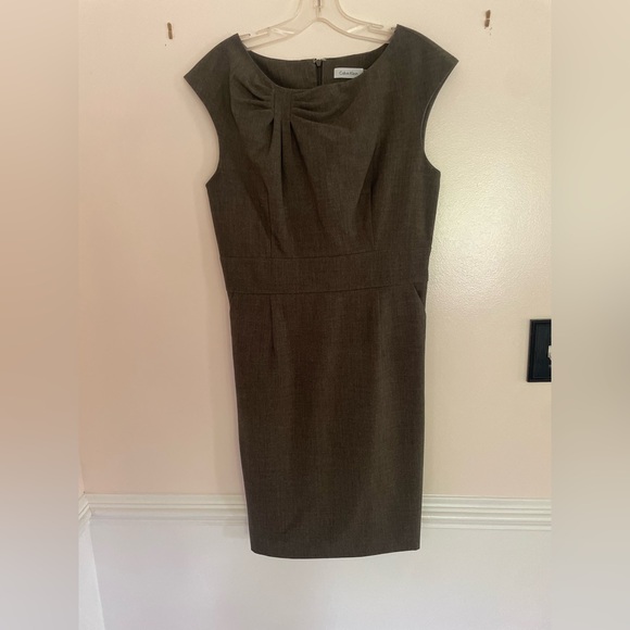 Calvin Klein Dresses & Skirts - Calvin Klein Womens Gray Sheath Sleeveless Lined Scooped Neck Dress Size 6